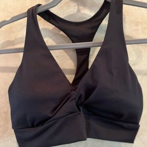 Black front knot sports bra